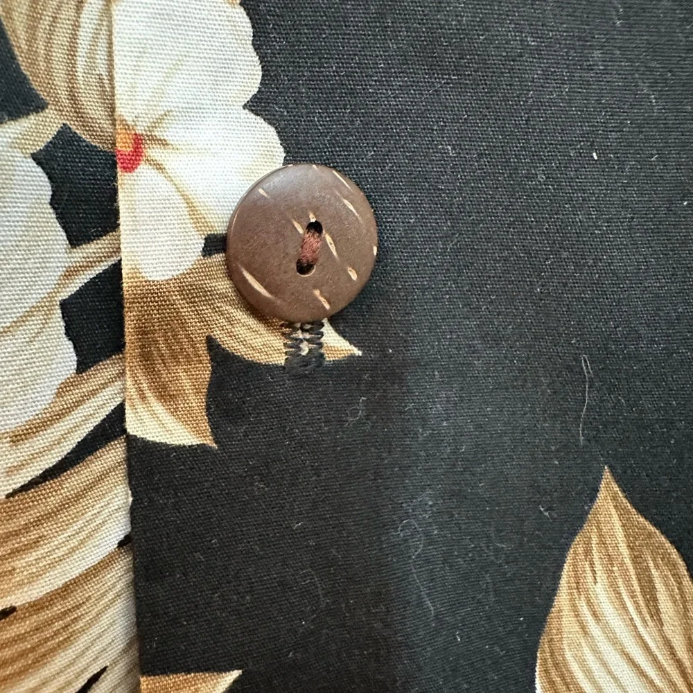 Royal Creations Hawaiian Shirt 2XL - Picture 6 of 7